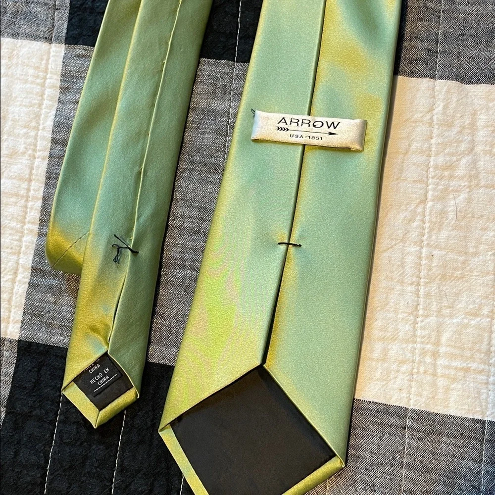 Arrow Light Green Tie
